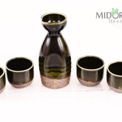Zestaw do sake Green, Zestaw do sake, sake Green, zestaw do sake tokyo design, porcelana tokyo design, ceramika tokyo design, porcelanowy zestaw do sake, zielony zestaw do sake, japoński zestaw do sake, japoński zestaw sake